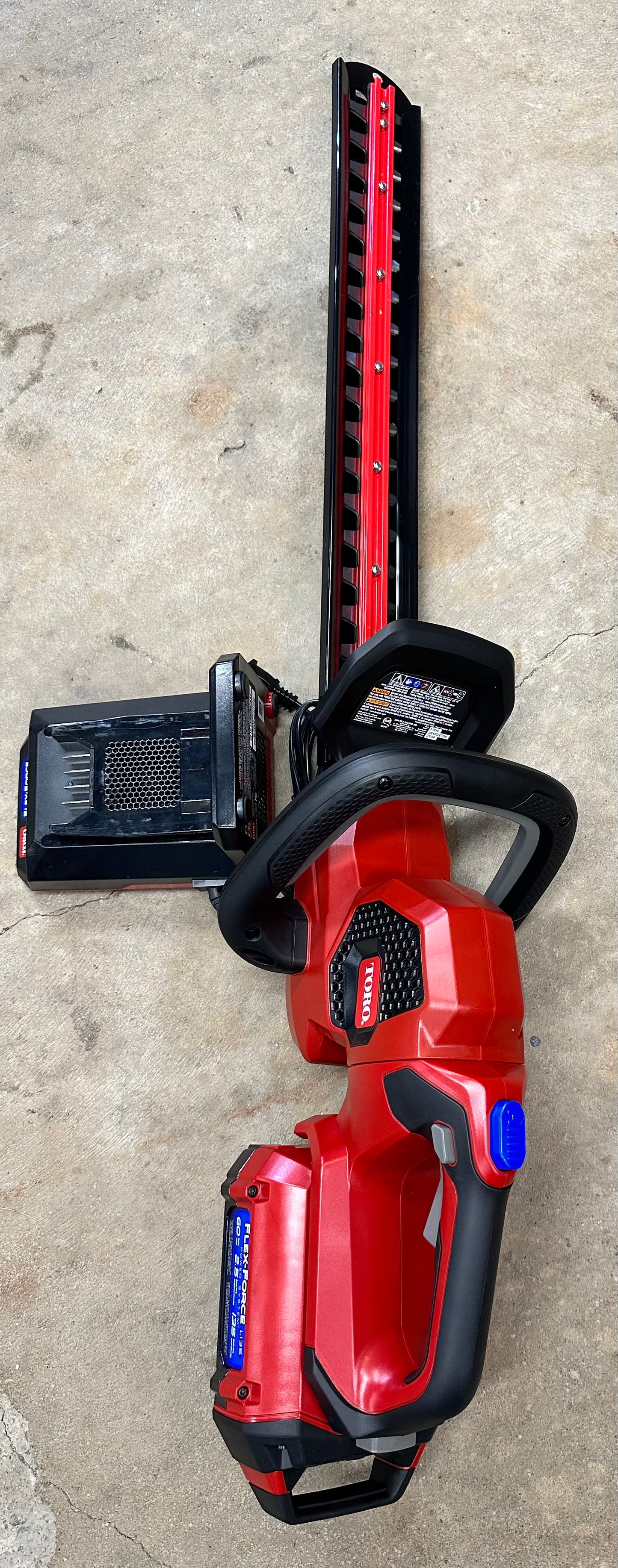 Toro Cordless Hedge Trimmer